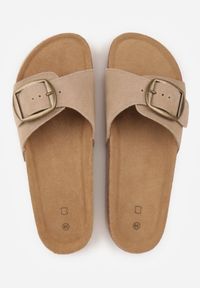 Renee - Beżowe Klapki z Zamszu Naturalnego na Korkowej Platformie z Klamrą Ariessea. Kolor: beżowy. Materiał: zamsz. Sezon: lato. Obcas: na platformie. Styl: elegancki #4