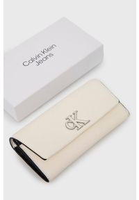 Calvin Klein Jeans portfel damski kolor biały. Kolor: biały