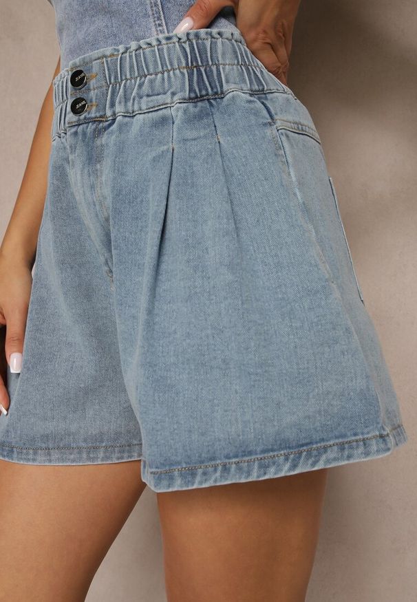 Renee - Niebieskie Jeansowe Szorty High Waist o Szerokim Kroju Rinitia. Okazja: na co dzień. Stan: podwyższony. Kolor: niebieski. Materiał: jeans. Styl: casual