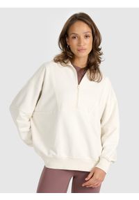 4f - 4F Bluza dresowa nierozpinana bez kaptura damska - biała L. Okazja: na co dzień. Typ kołnierza: bez kaptura. Kolor: biały. Materiał: dresówka. Styl: casual, sportowy #1