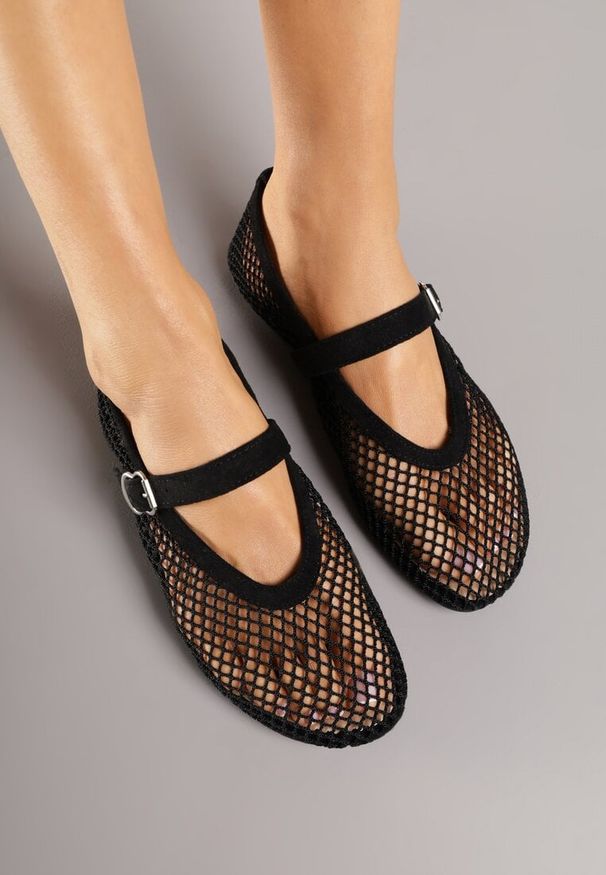 Born2be - Czarne Siateczkowe Balerinki Appletwinkle. Okazja: na co dzień. Zapięcie: sprzączka. Kolor: czarny. Materiał: materiał, jeans. Sezon: lato. Styl: casual