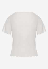 Renee - Biała Dzianinowa Bluzka z Nieregularnymi Krawędziami Datria. Kolor: biały. Materiał: dzianina #7