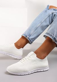 Renee - Białe Buty Sportowe Phinona. Nosek buta: okrągły. Zapięcie: bez zapięcia. Kolor: biały. Materiał: materiał, bawełna