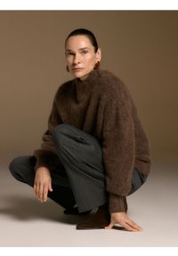 Reserved - Sweter z wełną z alpaki - brązowy. Kolor: brązowy. Materiał: wełna