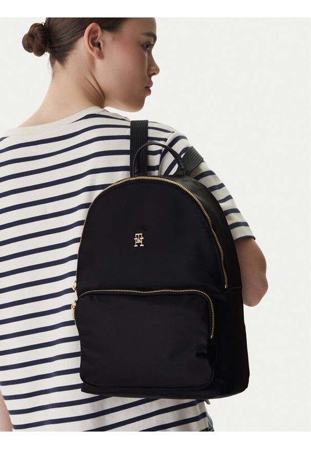 TOMMY HILFIGER - Tommy Hilfiger Plecak Poppy AW0AW15641 Czarny. Kolor: czarny. Materiał: poliamid, nylon