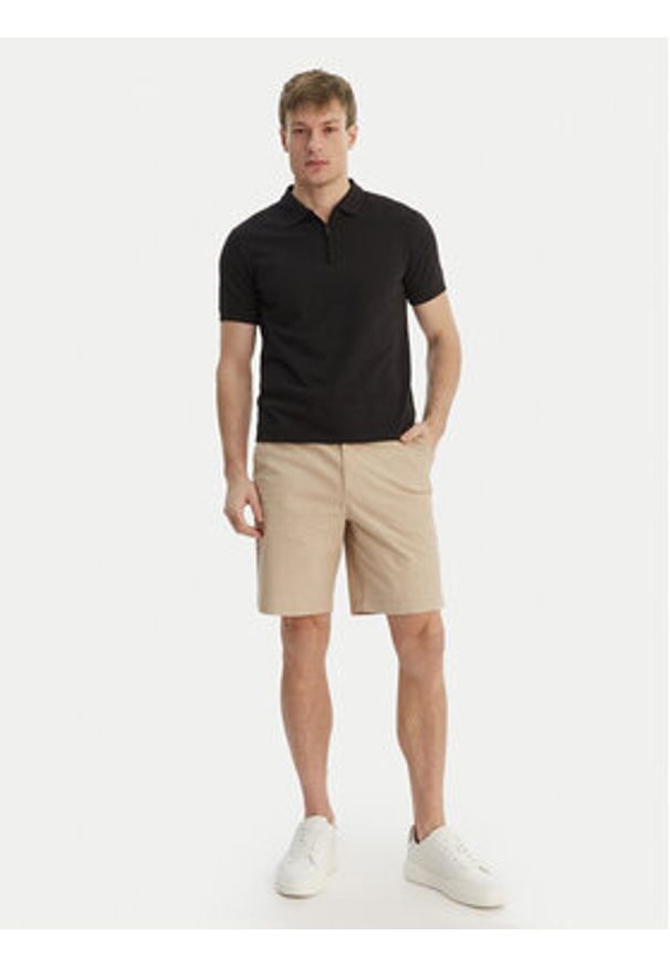 Calvin Klein Jeans Szorty materiałowe LV04RF617G Beżowy Regular Fit. Kolor: beżowy. Materiał: bawełna