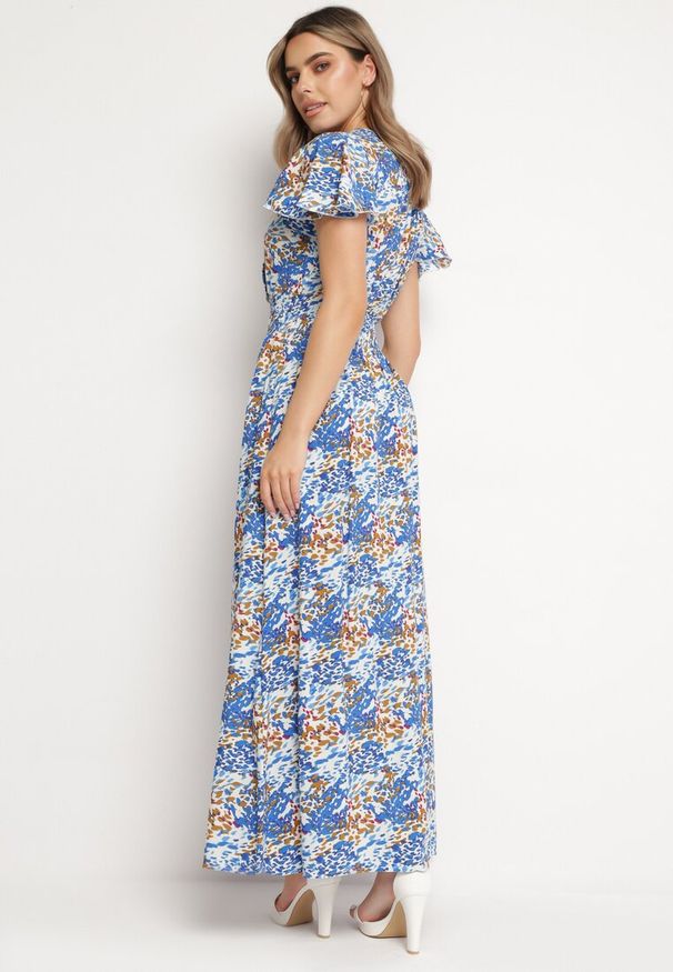 Born2be - Niebieska Sukienka Maxi z Wiskozy z Gumką w Pasie Ozdobiona Wzorem Nieregularne Kropki Jewellis. Kolor: niebieski. Materiał: wiskoza. Wzór: aplikacja, kropki. Typ sukienki: kopertowe. Długość: maxi