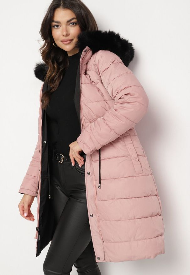 Born2be - Czarno-Różowa Dwustronna Kurtka Parka z Odpinanym Kapturem i Kołnierzem Liocea. Okazja: na co dzień. Kolor: czarny. Materiał: jeans. Wzór: aplikacja. Styl: elegancki, casual