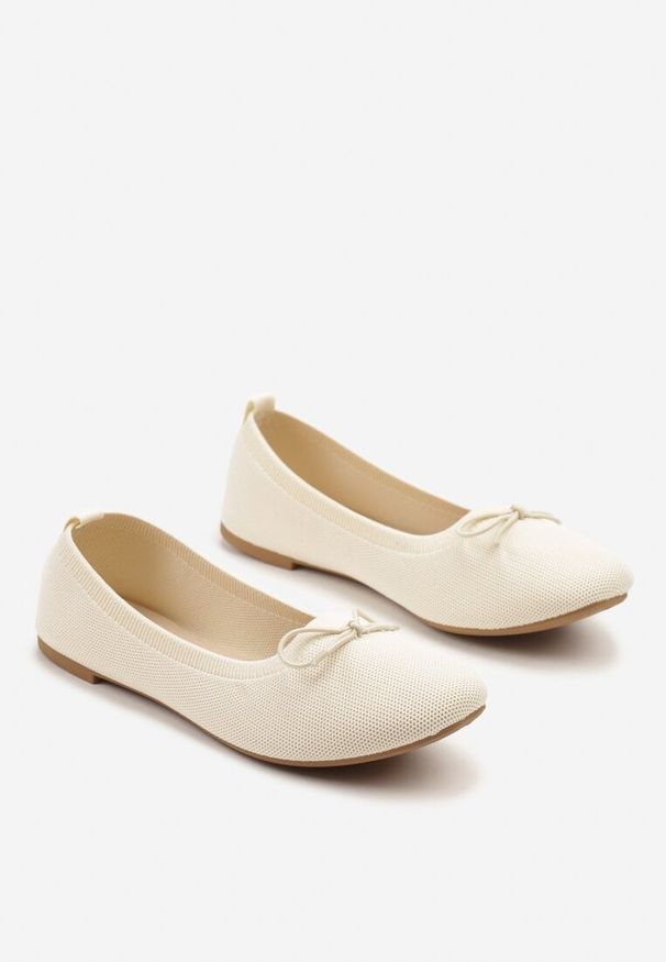 Born2be - Beżowe Balerinki Materiałowe z Kokardką Melkio. Okazja: na co dzień. Kolor: beżowy. Materiał: materiał. Obcas: na obcasie. Styl: elegancki, casual. Wysokość obcasa: niski