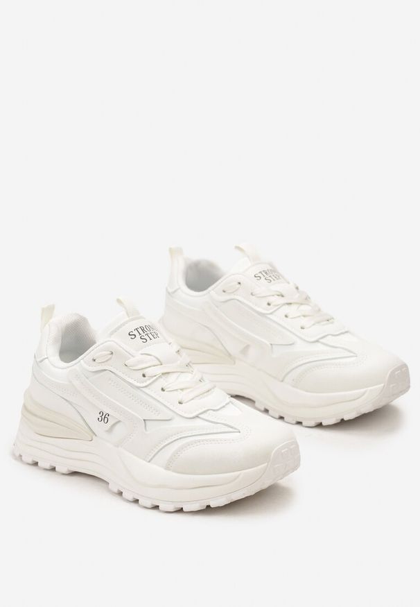 Renee - Białe Sneakersy z Ekoskóry ze Sznurowaniem i Ozdobnymi Naszywkami Ocellia. Kolor: biały. Materiał: jeans. Wzór: aplikacja