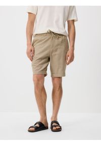 Reserved - Szorty regular z dodatkiem lnu - oliwkowy. Kolor: oliwkowy. Materiał: len