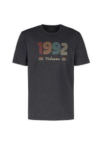 Volcano - Koszulka z printem, Comfort Fit, T-RETRO. Kolor: szary. Materiał: bawełna. Długość: krótkie. Wzór: nadruk. Styl: retro