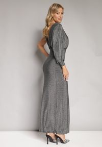 Born2be - Srebrna Błyszcząca Asymetryczna Sukienka Maxi z Rozcięciem i Kopertowym Dekoltem Aknasa. Kolor: srebrny. Materiał: materiał. Typ sukienki: asymetryczne, kopertowe. Długość: maxi #6