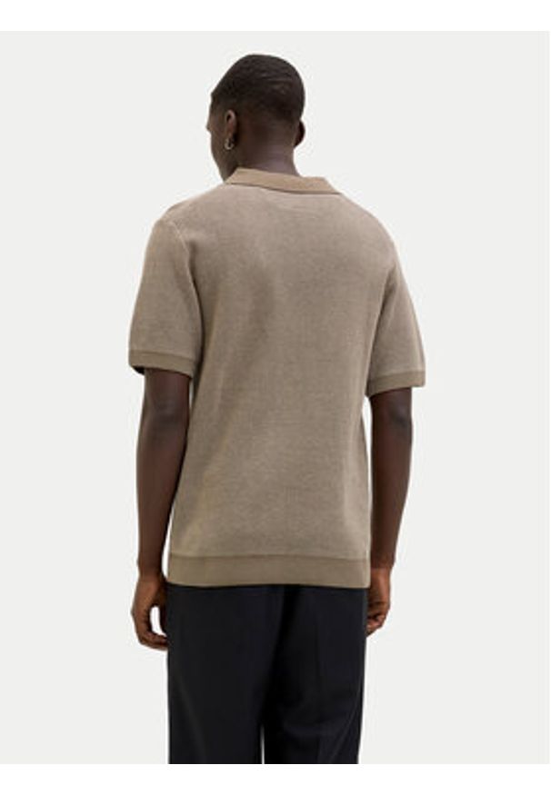 Jack & Jones Polo Ceaston 12273012 Beżowy Regular Fit. Typ kołnierza: polo. Kolor: beżowy. Materiał: bawełna