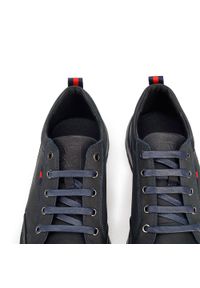 Wittchen - Męskie sneakersy z nubuku na grubej podeszwie czarno-granatowe. Zapięcie: sznurówki. Kolor: niebieski, wielokolorowy, czarny. Materiał: nubuk, skóra. Wzór: aplikacja, kolorowy #8