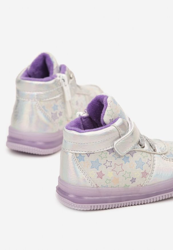 Born2be - Fioletowe Płaskie Buty Sportowe Sneakersy ze Skórzaną Wkładką w Gwiazdki z Brokatem Jocelv. Okazja: na uczelnię, na co dzień. Kolor: fioletowy. Materiał: skóra. Wzór: aplikacja. Sezon: wiosna, jesień. Styl: sportowy