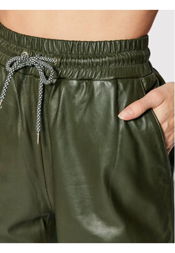 Notes du Nord - Notes Du Nord Spodnie skórzane Tazz 12504 Zielony Relaxed Fit. Kolor: zielony. Materiał: skóra