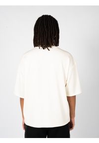 Fila T-Shirt "Castellar" | FAM0303 | Mężczyzna | Beżowy. Kolor: beżowy. Materiał: wiskoza, elastan, poliester