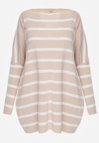 Renee - Beżowy Oversizowy Sweter z Rękawami o Fasonie Nietoperz i Wzorem w Paski Eistauma. Kolor: beżowy. Wzór: paski #5