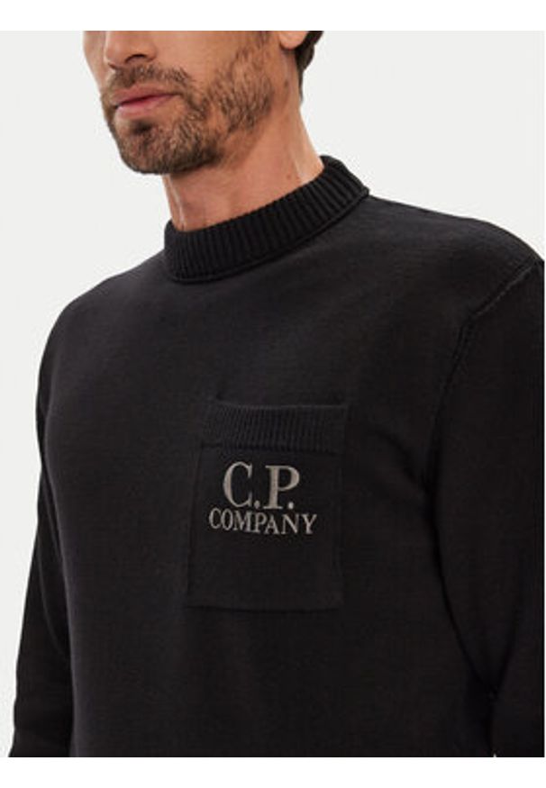 C.P. Company Sweter 19CMKN061A110432A Czarny Regular Fit. Kolor: czarny. Materiał: bawełna, syntetyk