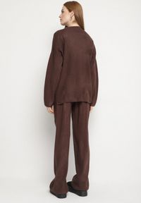 Born2be - Brązowy Dzianinowy Komplet z Wełną Spodnie i Sweter Tesira. Kolor: brązowy. Materiał: dzianina, wełna