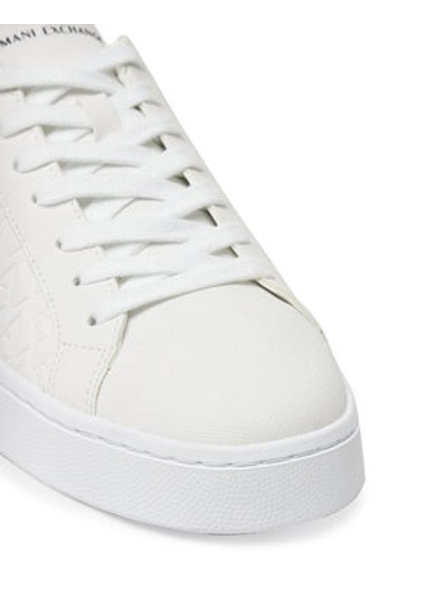 Armani Exchange Sneakersy XM000140 AF11916 M0028 Biały. Kolor: biały. Materiał: skóra