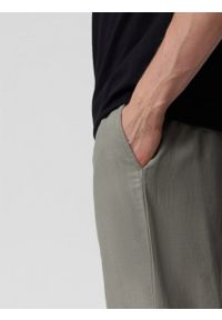 outhorn - Spodnie tkaninowe z lnem męskie - khaki. Kolor: brązowy. Materiał: tkanina, len