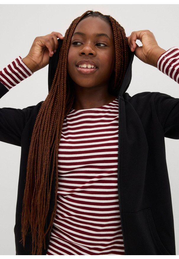 bonprix - Bluza rozpinana z kapturem, z miękkiego materiału z bawełną organiczną. Typ kołnierza: kaptur. Kolor: czarny. Materiał: bawełna, materiał