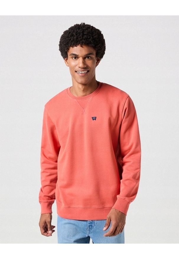 Wrangler - MESKA BLUZA WRANGLER SIGN OFF CREW BURNT SIENNA 112350536