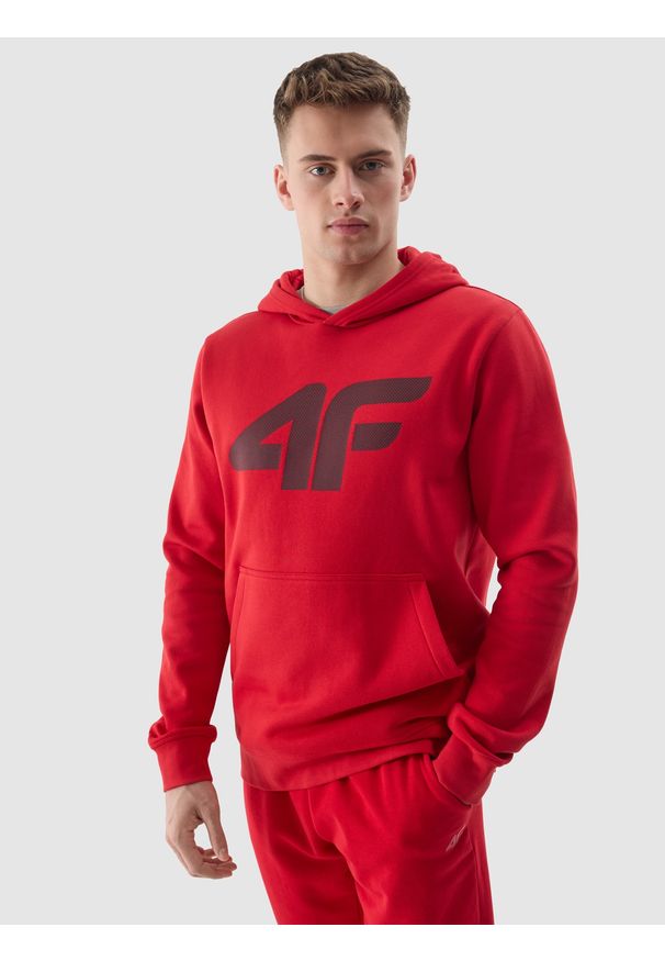 4f - 4F Bluza dresowa nierozpinana z kapturem męska - czerwona M. Okazja: na co dzień. Typ kołnierza: kaptur. Kolor: czerwony. Materiał: dresówka. Wzór: gładki, nadruk, ze splotem. Styl: casual, sportowy