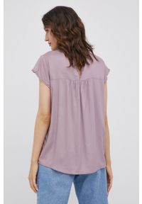 Vero Moda bluzka damska kolor różowy gładka. Okazja: na co dzień. Kolor: różowy. Materiał: tkanina, włókno. Długość rękawa: krótki rękaw. Długość: krótkie. Wzór: gładki. Styl: casual #4