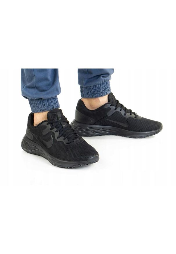 Buty męskie sportowe do biegania Nike REVOLUTION 6 NN. Okazja: na co dzień. Kolor: czarny. Model: Nike Revolution. Sport: bieganie