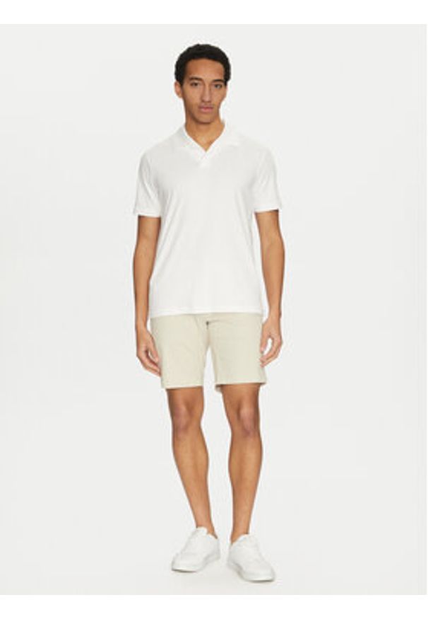 Calvin Klein Polo K10K114133 Biały Regular Fit. Typ kołnierza: polo. Kolor: biały. Materiał: bawełna