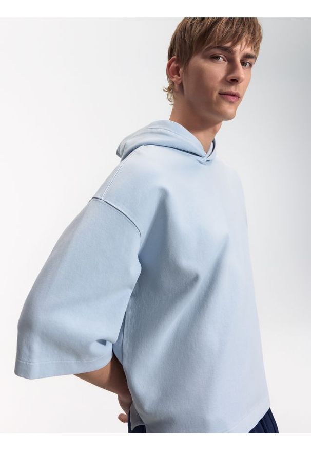 Reserved - Bluza z krótkim rękawem - jasnoniebieski. Kolor: niebieski. Materiał: dzianina, bawełna. Długość rękawa: krótki rękaw. Długość: krótkie