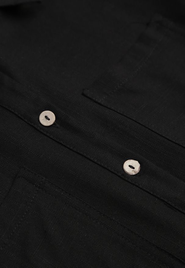 Renee - Czarna Koszula z Lnem Bawełną i Szerokimi Rękawami Moontwist. Okazja: na co dzień. Kolor: czarny. Materiał: bawełna, len. Styl: casual