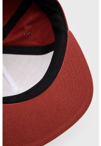 Vans czapka bawełniana kolor czerwony z aplikacją. Kolor: czerwony. Materiał: bawełna. Wzór: aplikacja #2