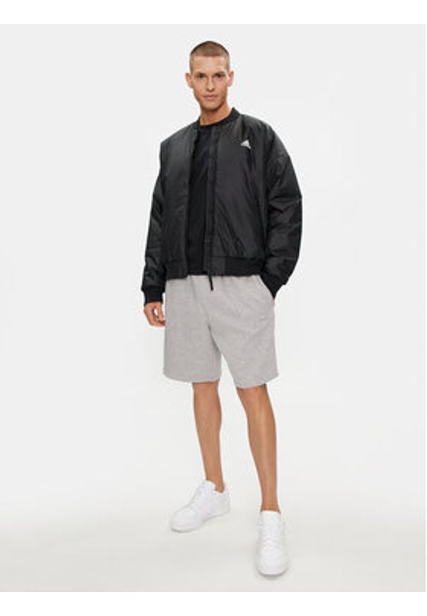 Adidas - adidas Kurtka bomber Brand Love Bomber IK0526 Czarny Regular Fit. Kolor: czarny. Materiał: syntetyk