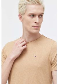 Tommy Jeans t-shirt męski kolor beżowy melanżowy. Kolor: beżowy. Materiał: bawełna, dzianina. Wzór: melanż. Styl: klasyczny