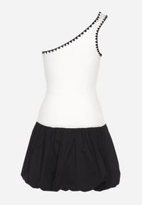 Born2be - Biała Asymetryczna Sukienka o Kroju Bombki z Kontrastującą Lamówką Amoiane. Okazja: na co dzień. Kolor: biały. Materiał: poliester. Typ sukienki: asymetryczne, bombki. Styl: casual, elegancki #7