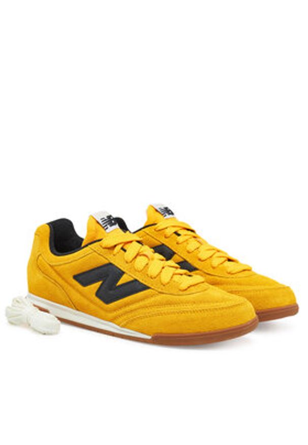 New Balance Sneakersy URC42BC Żółty. Kolor: żółty. Materiał: zamsz, skóra
