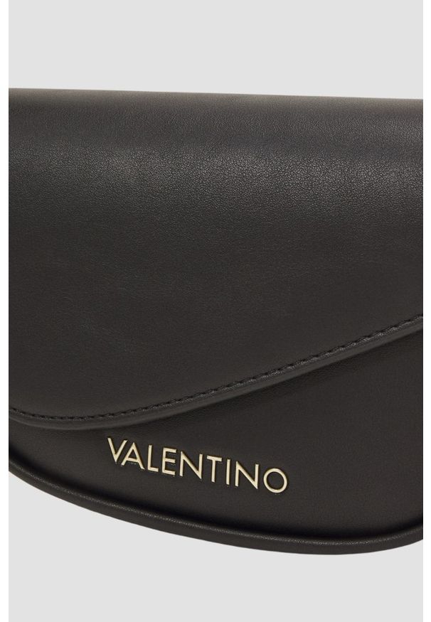 Valentino by Mario Valentino - VALENTINO Czarna torebka damska PIPER. Kolor: czarny. Wzór: paski. Materiał: skórzane