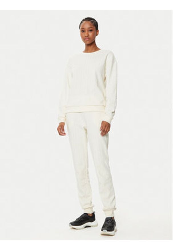 Armani Exchange Bluza 8NYMLG YJE5Z 1130 Beżowy Regular Fit. Kolor: beżowy. Materiał: bawełna