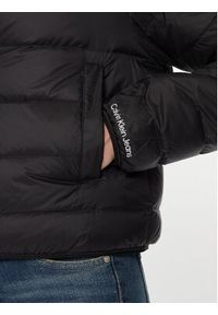 Calvin Klein Jeans Kurtka przejściowa Ul Short Puffer J20J222585 Czarny Regular Fit. Kolor: czarny. Materiał: syntetyk. Styl: street