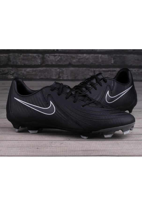 Buty piłkarskie Nike Phantom GX II Academy FG/MG. Kolor: czarny, szary, wielokolorowy. Sport: piłka nożna