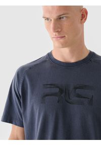 4f - 4F T-shirt oversize męski 4F x Robert Lewandowski - szary XL. Kolor: szary. Materiał: dzianina, bawełna, jersey. Długość rękawa: krótki rękaw. Długość: krótkie. Wzór: gładki, nadruk, ze splotem. Styl: klasyczny