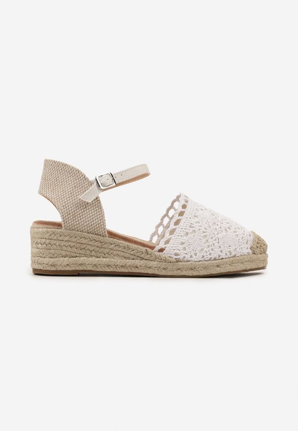 Born2be - Białe Espadryle z Koronkowym Noskiem i Plecionym Koturnem Nafirada. Okazja: na co dzień. Kolor: biały. Materiał: koronka. Sezon: lato. Obcas: na koturnie. Styl: elegancki, casual