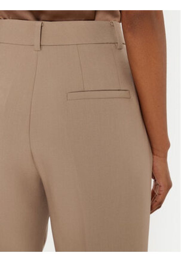 JOOP! Chinosy 58 JW244P138-V 30044066 Beżowy Slim Fit. Kolor: beżowy. Materiał: syntetyk