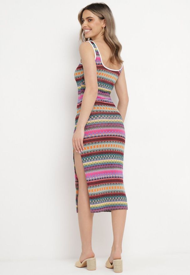 Born2be - Fioletowo-Beżowa Dopasowana Sukienka Midi na Ramiączkach z Elastycznej Dzianiny Dempnia. Kolor: fioletowy. Materiał: dzianina. Długość rękawa: na ramiączkach. Długość: midi