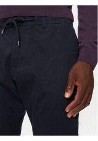s.Oliver Spodnie materiałowe 2150236 Granatowy Slim Fit. Kolor: niebieski. Materiał: bawełna