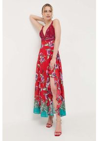 Guess sukienka kolor czerwony maxi rozkloszowana. Kolor: czerwony. Materiał: tkanina. Długość rękawa: na ramiączkach. Typ sukienki: rozkloszowane. Długość: maxi #1